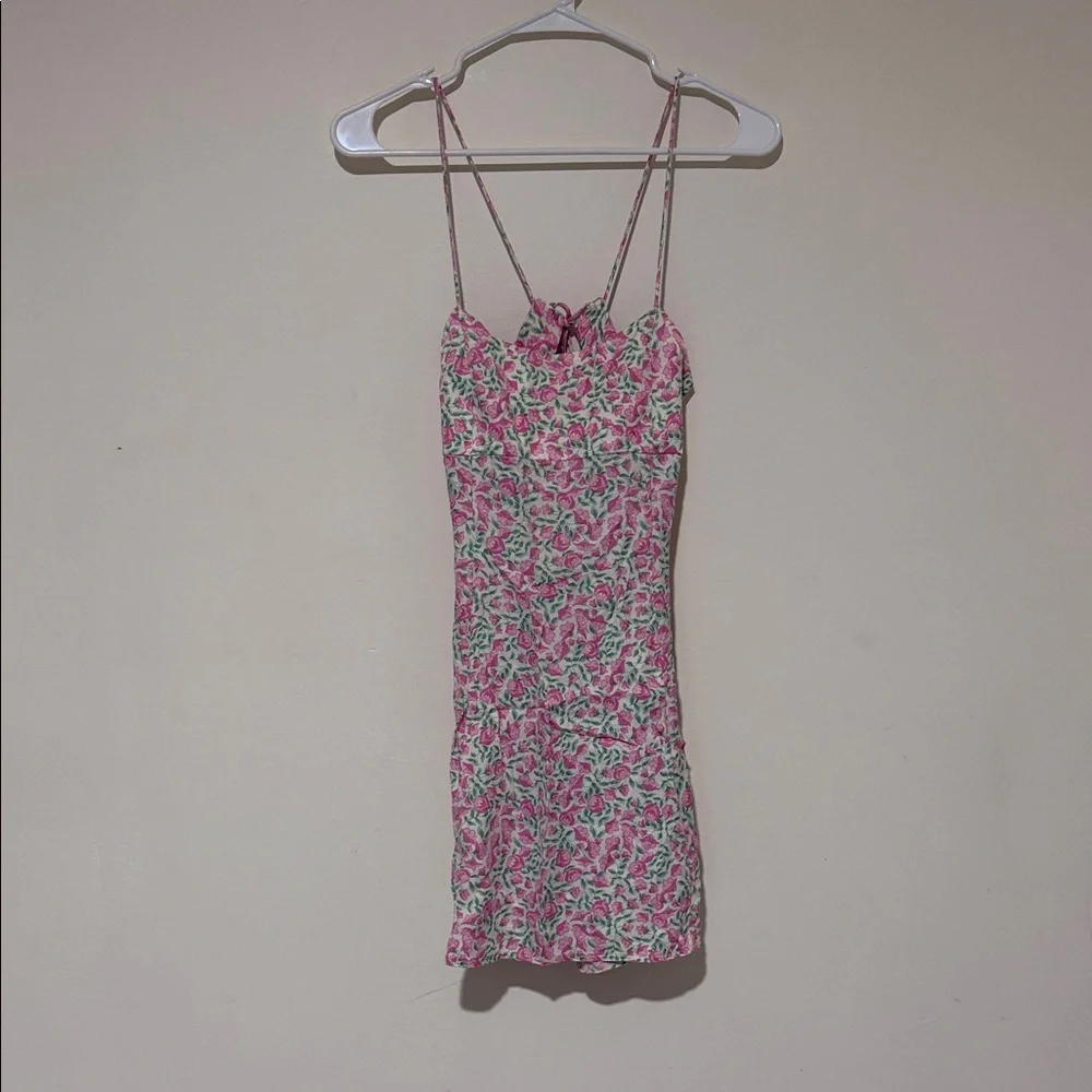 Floral Pink Spaghetti Strap Dress 🌺🌷🌸 - Picture 4 of 11